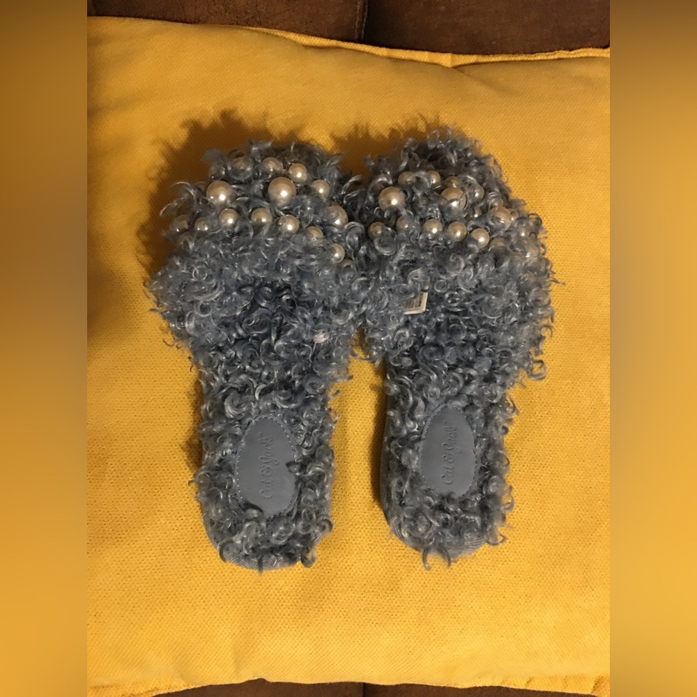 Women slippers or girls